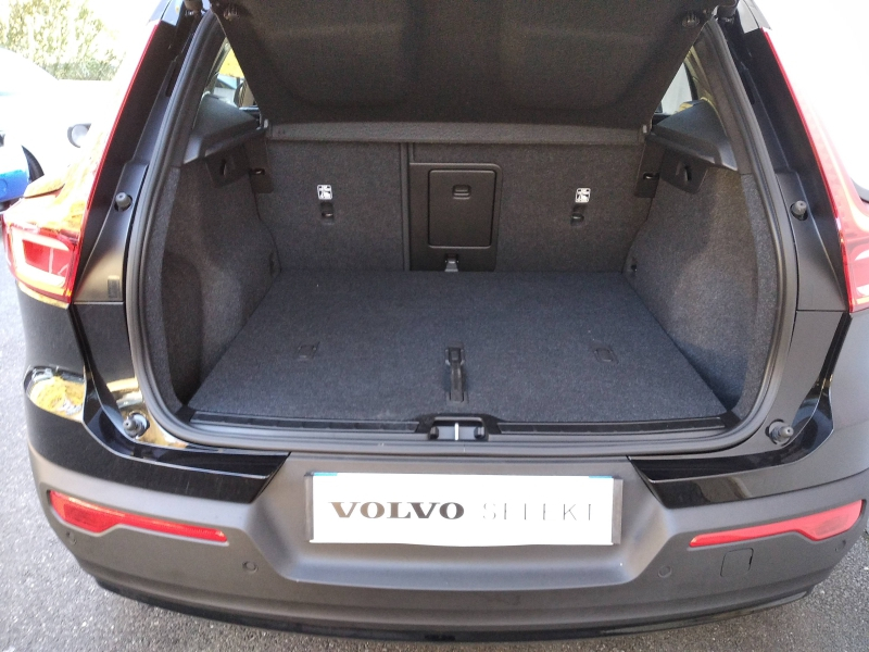VOLVO XC40 d’occasion à vendre à Aix-en-Provence chez Volvo Aix-en-Provence (Photo 9)