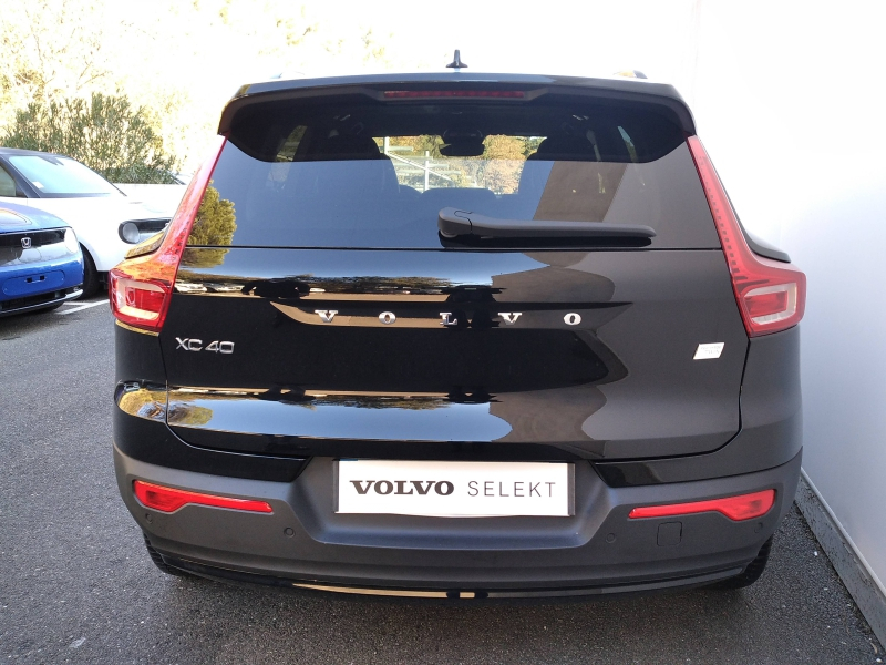 VOLVO XC40 d’occasion à vendre à Aix-en-Provence chez Volvo Aix-en-Provence (Photo 11)