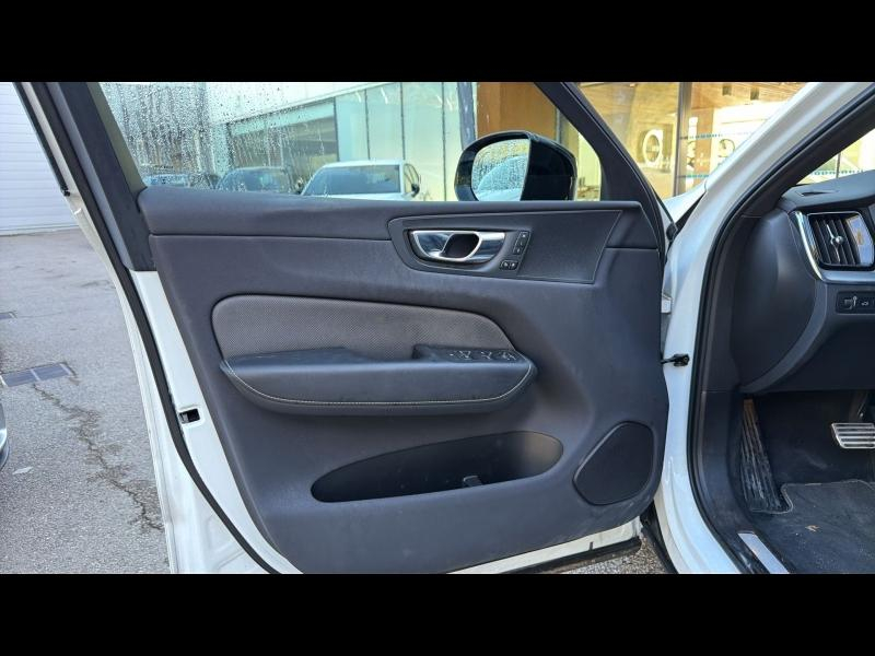 VOLVO XC60 d’occasion à vendre à AIX-EN-PROVENCE chez SUÈDE PROVENCE AUTOMOBILES (Photo 15)